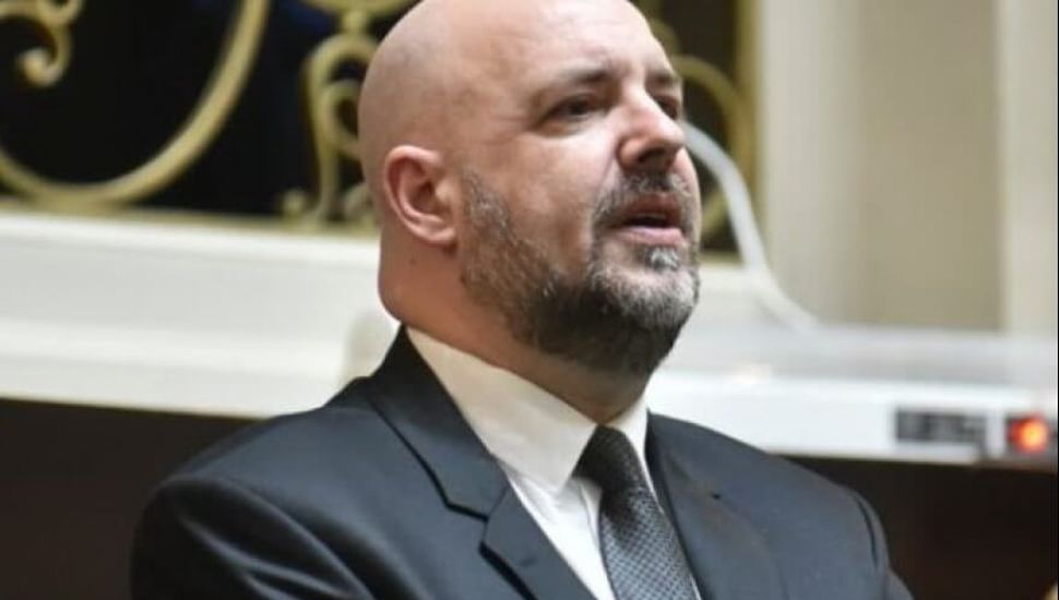 Acusan a LLA de vender candidaturas