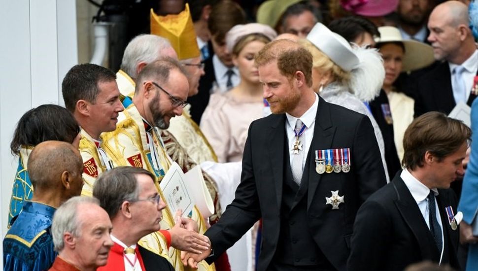 El príncipe Enrique estuvo presente en la coronación de Carlos III