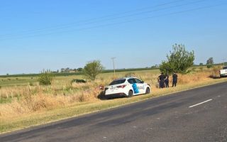 Fatal vuelco en Ruta 30: un automovilista de Chacabuco falleció tras despistar