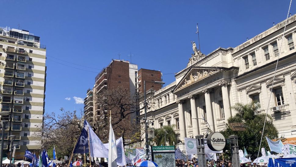 Milei vetó la Ley de Financiamiento Universitario tras la masiva marcha