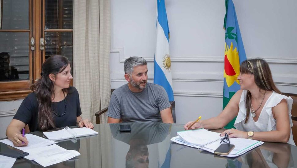 Se llevó a cabo una reunión sobre el Programa Escuelas Abiertas en Verano 2025