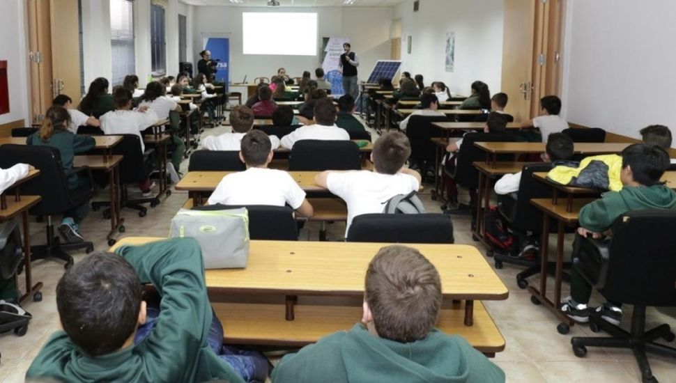 Golpe al bolsillo: El Gobierno busca frenar el aumento en colegios privados
