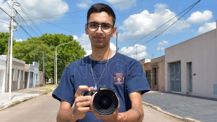 Dante Aldazabal, pasión por la fotografía y el sueño de ser bombero