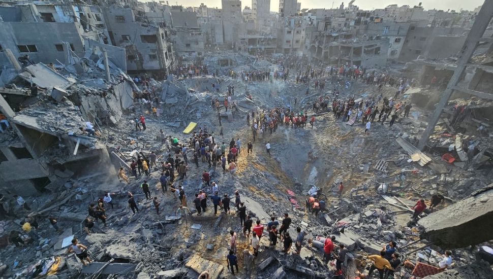 Un campo de refugiados en Gaza fue ataco por Israel y dejó decenas de muertos
