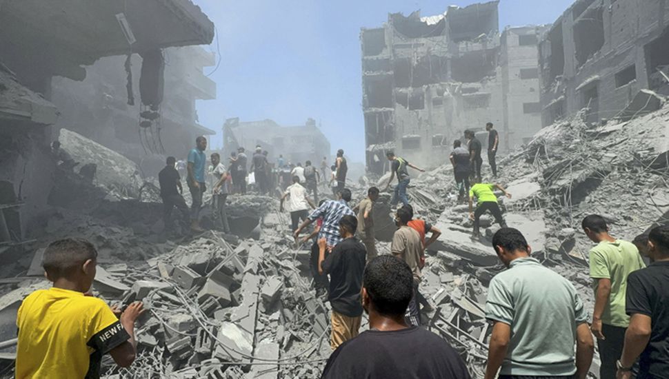 Israel bombardeó y mató a 42 civiles en Gaza