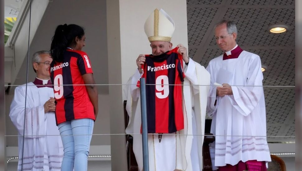San Lorenzo despidió al Papa Francisco