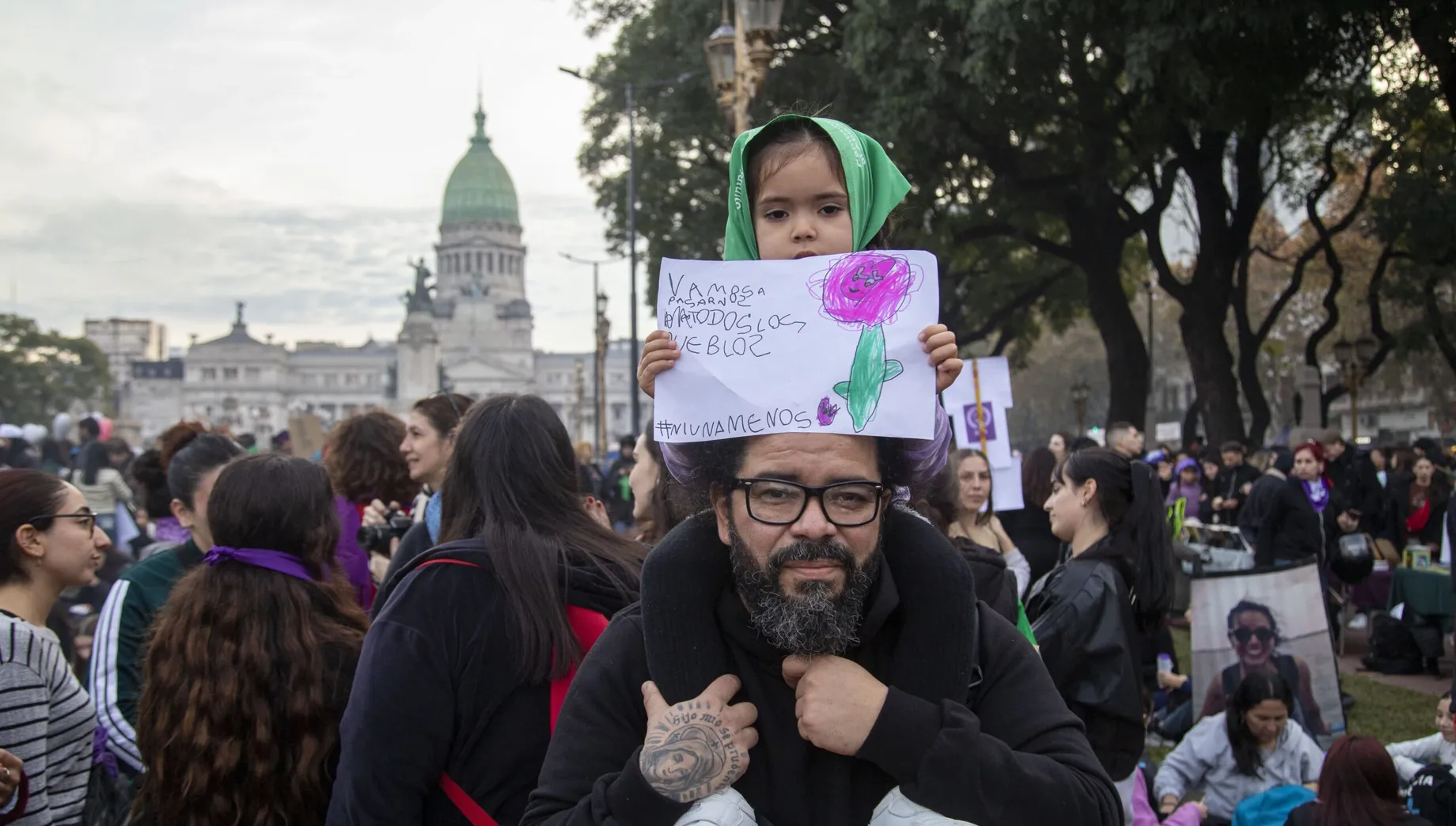 Miles de mujeres marcharon por el “Ni una menos” • Diario Núcleo