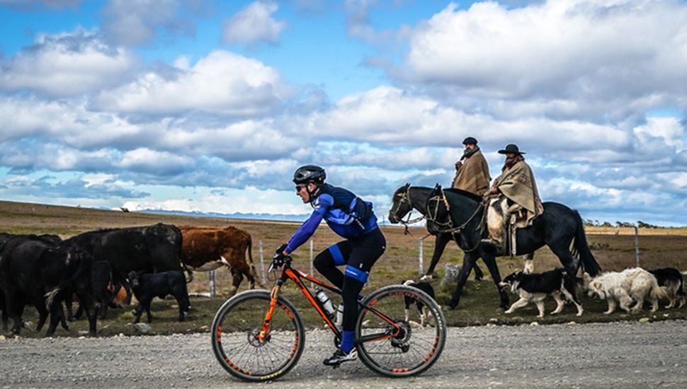 El ciclista rojense Lito Ruiz volvió a ganar en el Campeonato Argentino XCM