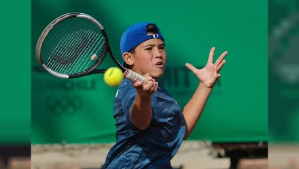 El mejor tenista argentino Sub 12 que rifa un celular para competir en Estados Unidos