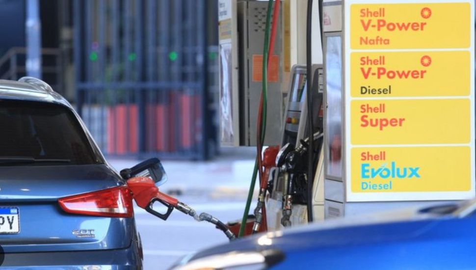 Otro golpe al bolsillo: Shell aumentó un 4% los precios de sus combustibles