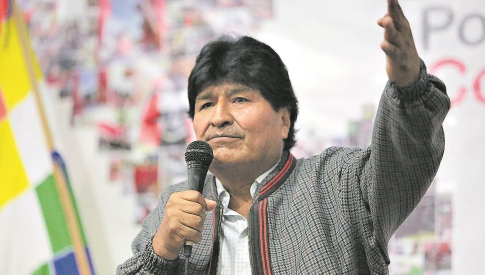 Inhabilitan a Evo Morales para la presidencia