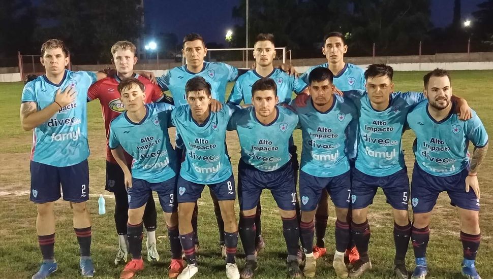 Juventud venció por penales a Racing y jugará la final ante Douglas