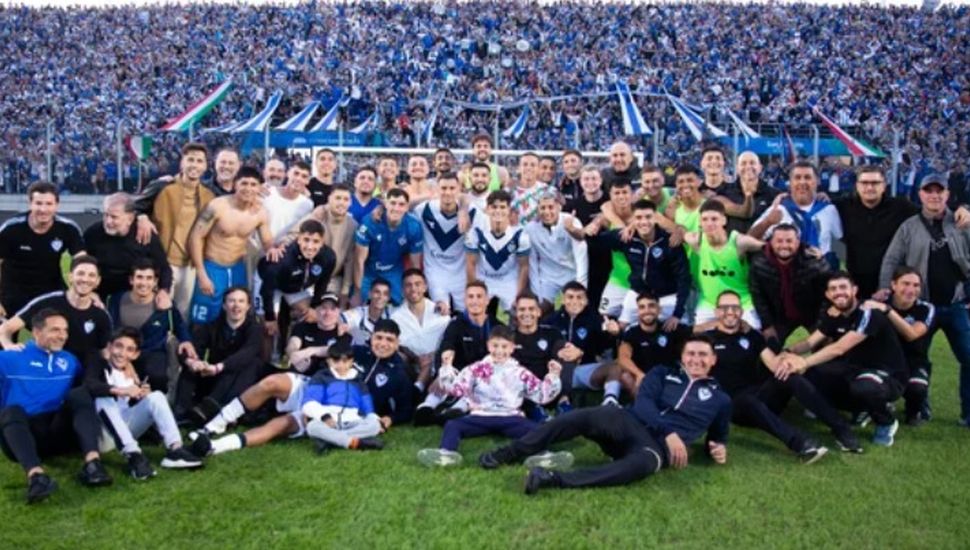 Vélez es el primer finalista de la Copa de la Liga