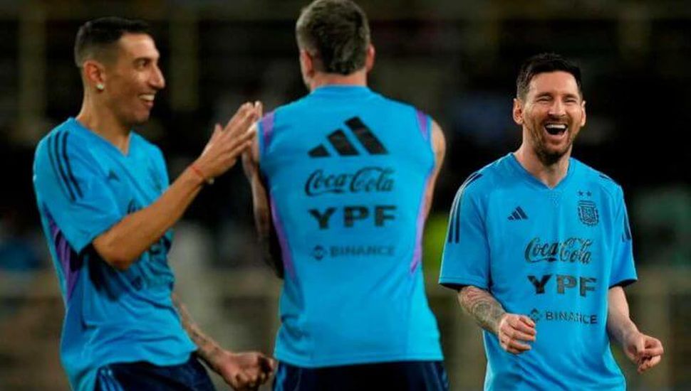 Argentina hace su último entrenamiento antes de enfrentar a Polonia