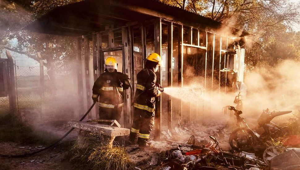 Se incendió la garita de seguridad de un depósito judicial