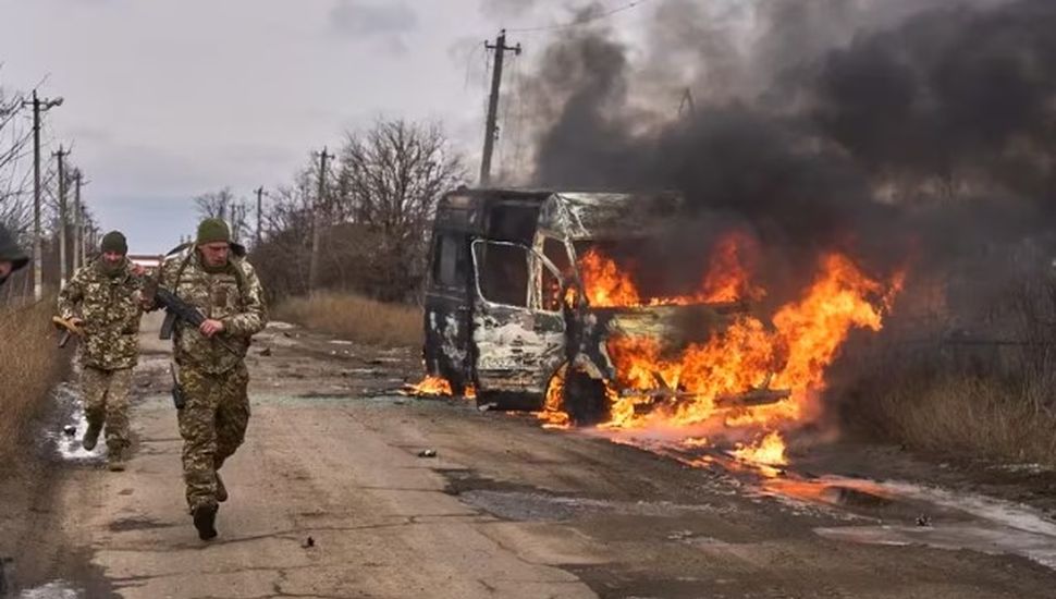 El ejército ruso aumenta su presión en el este de Ucrania