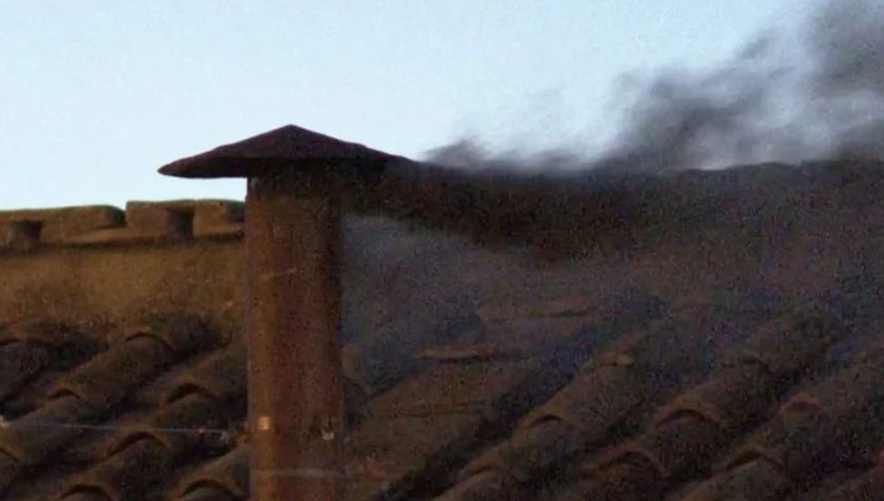 Fumata negra: sin Papa tras la primera votación del cónclave