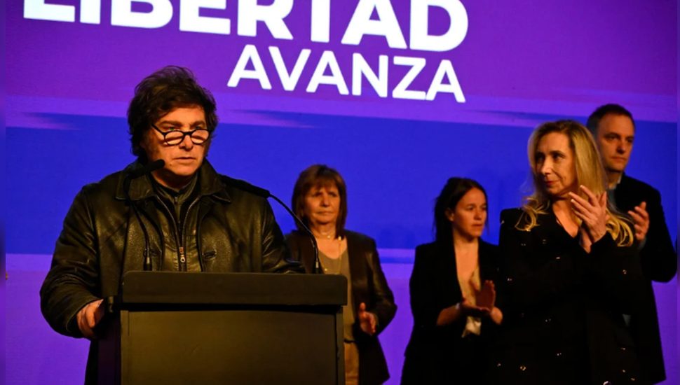 Milei creó una mesa política nacional y convoca a los gobernadores