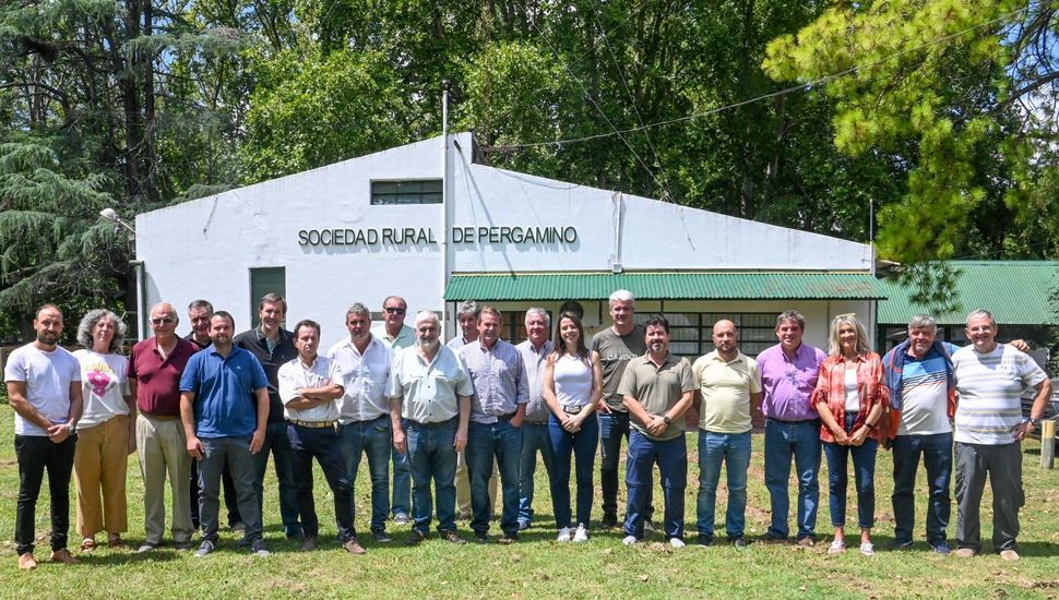 Fernando Vilella se reunión con las autoridades de las sociedades rurales en Pergamino