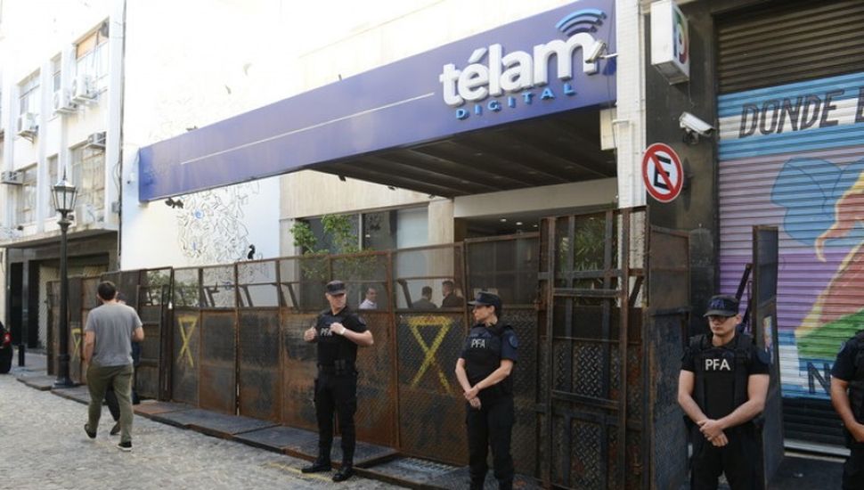 Avanza el cierre de Télam: vallado, licencias y suspensión de la web