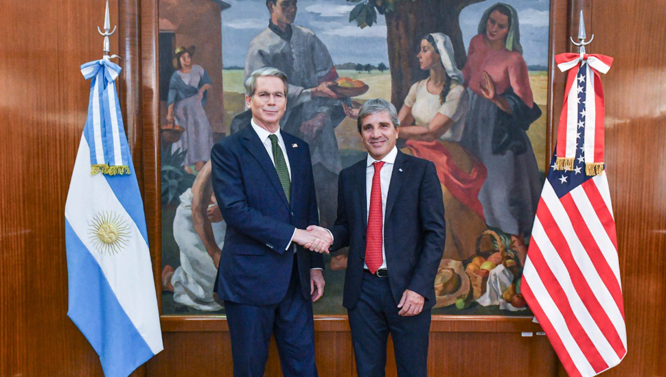 Caputo calificó de " histórico" el encuentro de Milei con Trump