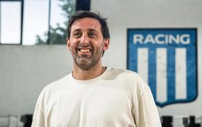 Milito asumió la presidencia de Racing