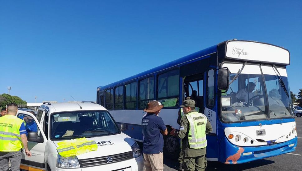 Denuncian que la Gendarmería bloqueó el Puente Pueyrredón