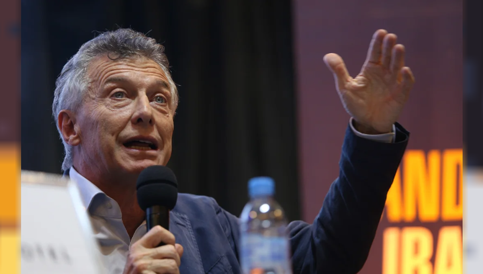 Macri asume el martes como presidente del PRO