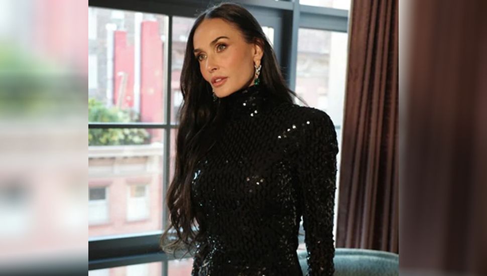 Demi Moore deslumbra con su nuevo look