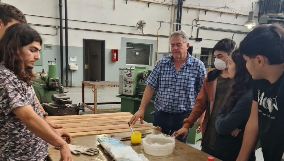 Alumnos de la Escuela Secundaria Técnica N° 1 restauraron parte del recinto del HCD Pergamino