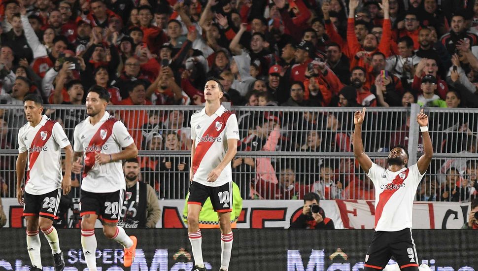 Un River sólido venció a Independiente y se afirma en la cima del campeonato