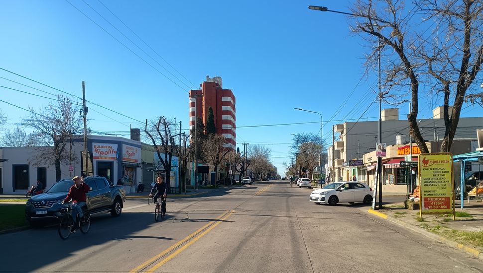Problemas en el tránsito de Avenida Colón: vecinos reclaman mejoras
