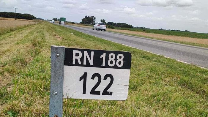 Ruta 188: los vecinos pagan impuestos viales en cada litro de combustible, pero la ruta sigue destruida