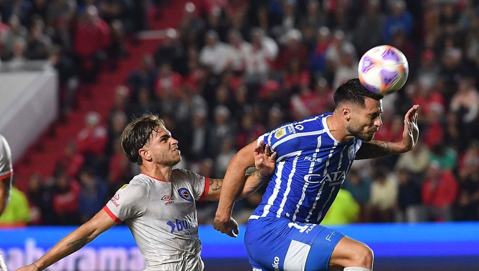 Argentinos Juniors derrotó a Godoy Cruz