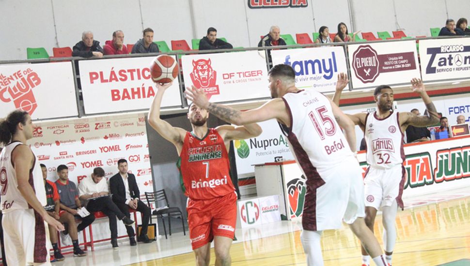 Previo a jugar con Pergamino Básquet, Lanús cayó ante Ciclista de Junín