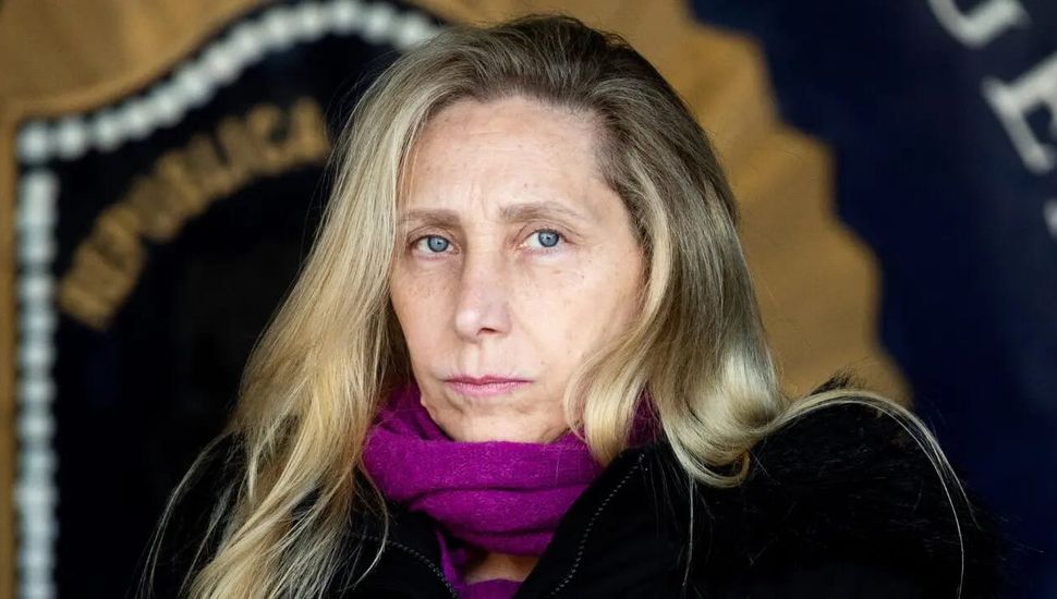 Difunden en Uruguay parte de audios de Karina Milei que prohibió el juez