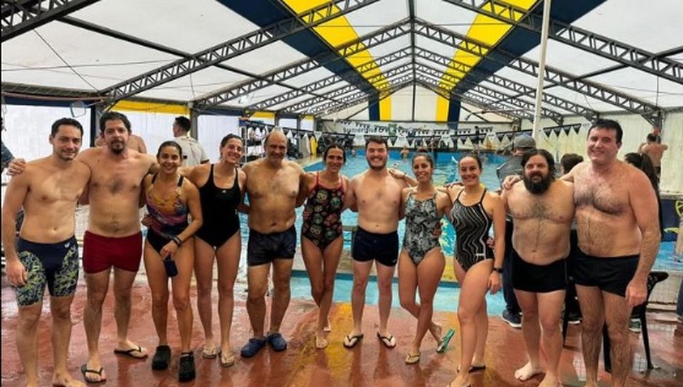 Destacada actuación de nadadores colonenses en Venado Tuerto