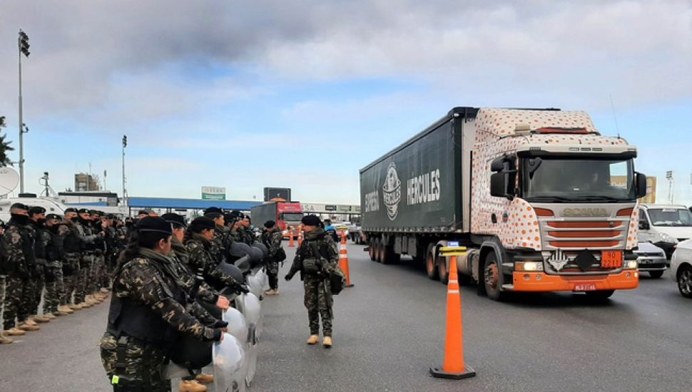 Advierten por falta de productos ante los numerosos cortes de rutas