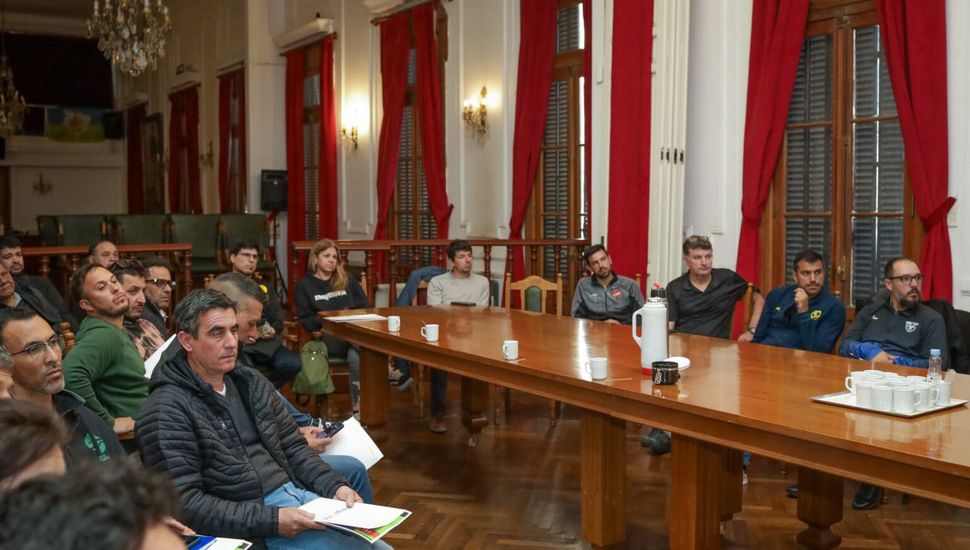 Los clubes del Partido de Pergamino comienzan a preparar la temporada de verano 2024/25