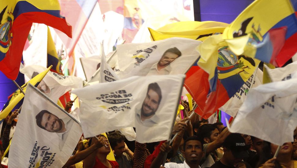Ecuador elige nuevo presidente en medio de un clima de violencia