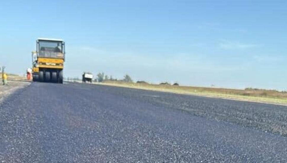 Avanzan los trabajos de repavimentación de la pista del Aeródromo de Pergamino
