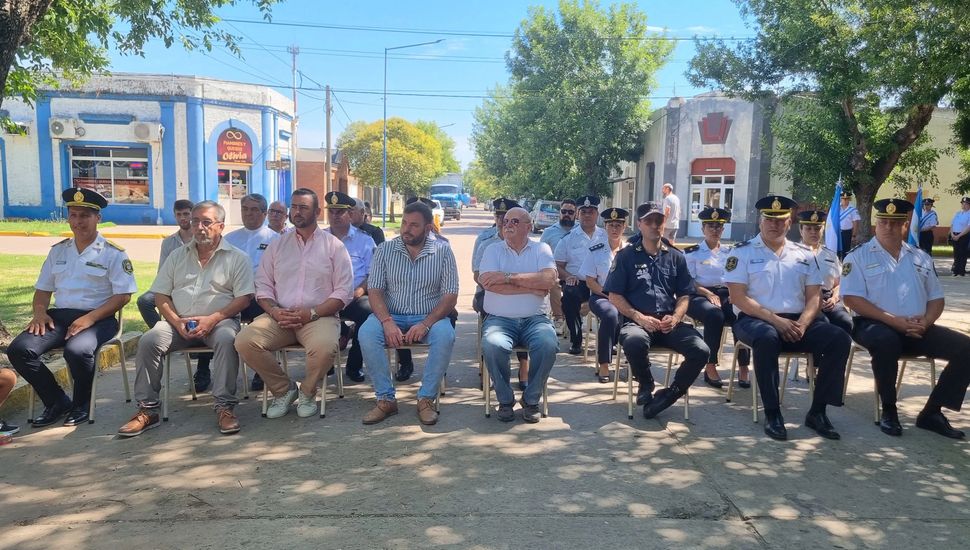 Emotivo homenaje y entrega de reconocimientos en la Escuela "Juan Vucetich"