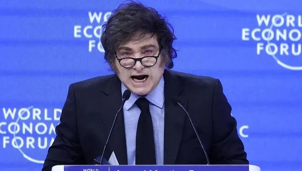 Milei le respondió a Ian Moche y dijo que en la red social X no actúa como presidente