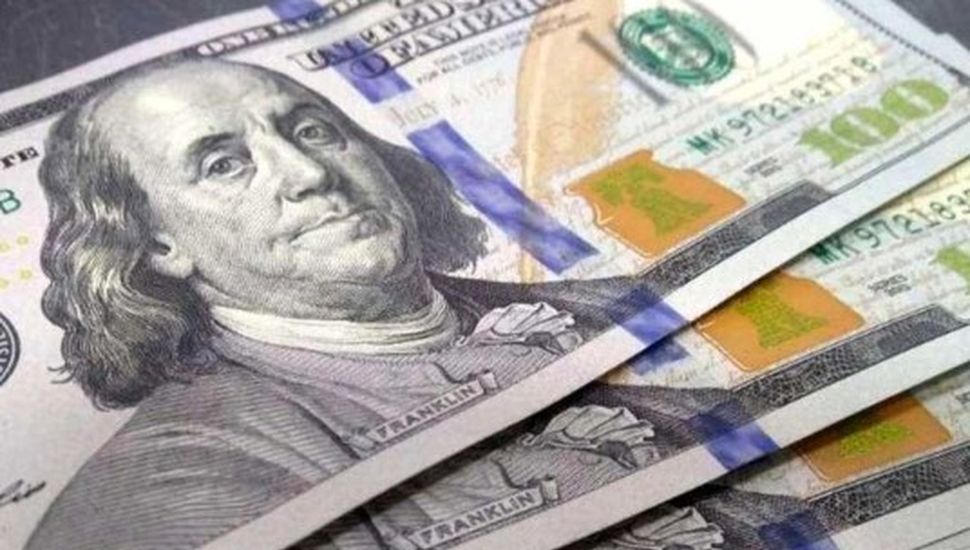 El dólar blue llegó a su precio más bajo de las últimas dos semanas