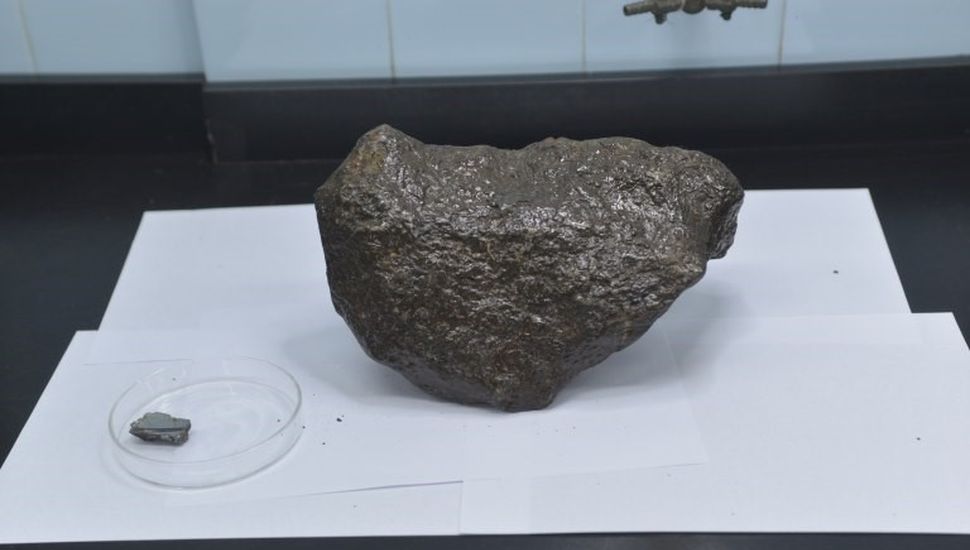 Insólito: la Aduana detectó el transporte de un meteorito de contrabando