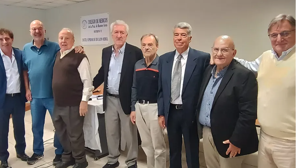 Reconocieron a profesionales médicos por sus 50 años de ejercicio
