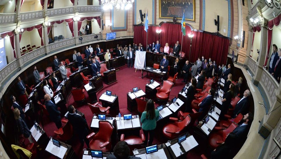 Convocan en el Senado a analizar el proyecto de endeudamiento pedido por Kicillof