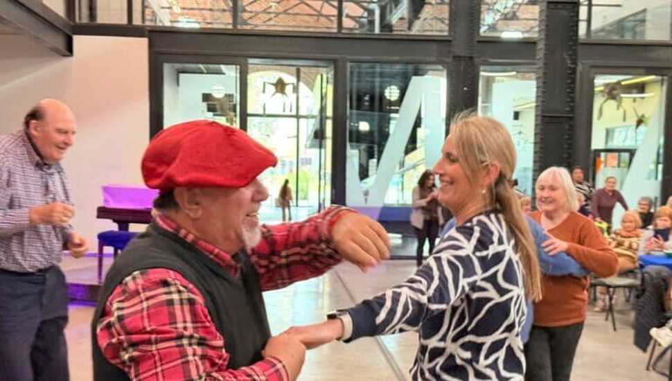 Más de 150 adultos mayores festejaron el Día del Amigo en el CC Bellas Artes de Pergamino