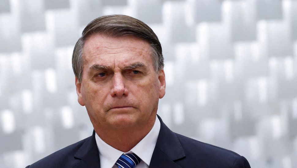 Internaron a Jair Bolsonaro por "fuertes dolores abdominales"