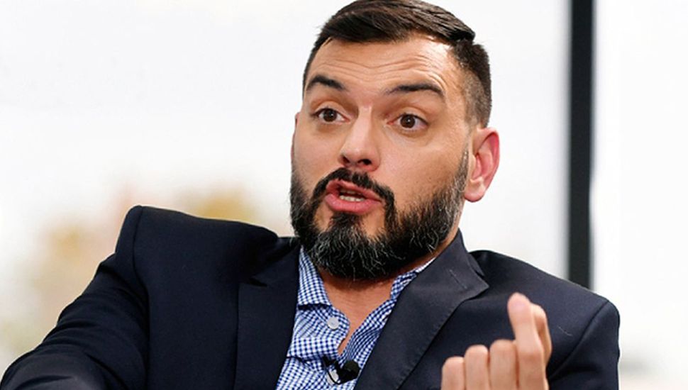 Economista K propuso impuesto al efectivo y Milei lo cruzó